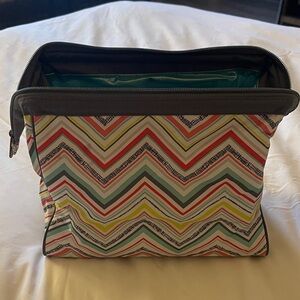 31 Colorful Chevron lined make up Tote